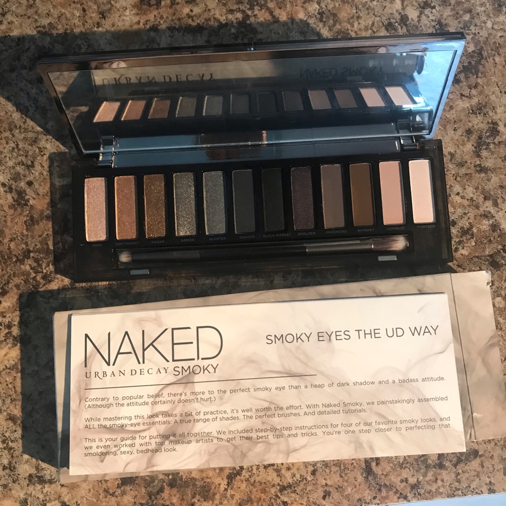 Urban Decay Smoky Eye shadow Naked Palette